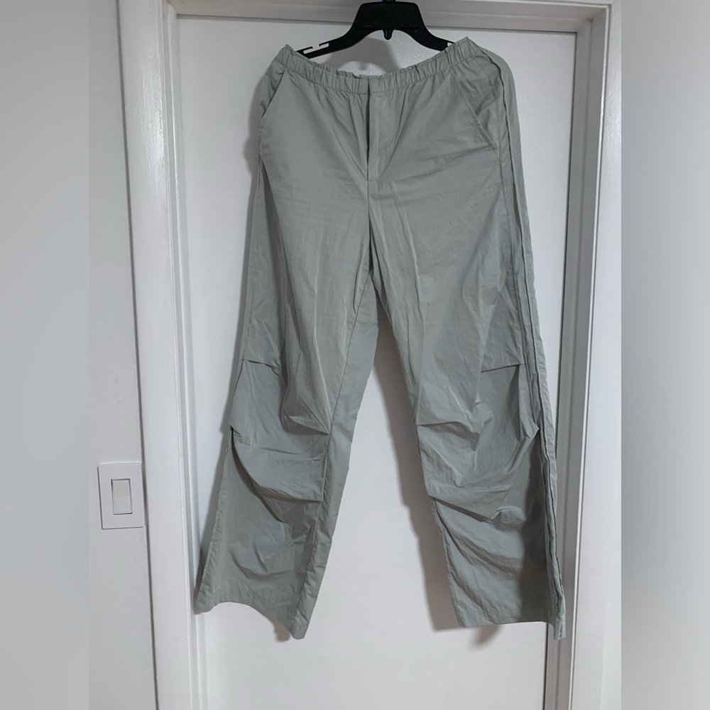 Zara wide leg parachute pants sz M